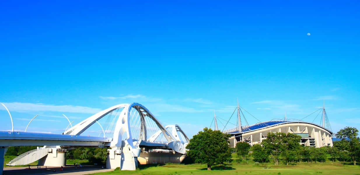 トヨタスタジアムと豊田大橋