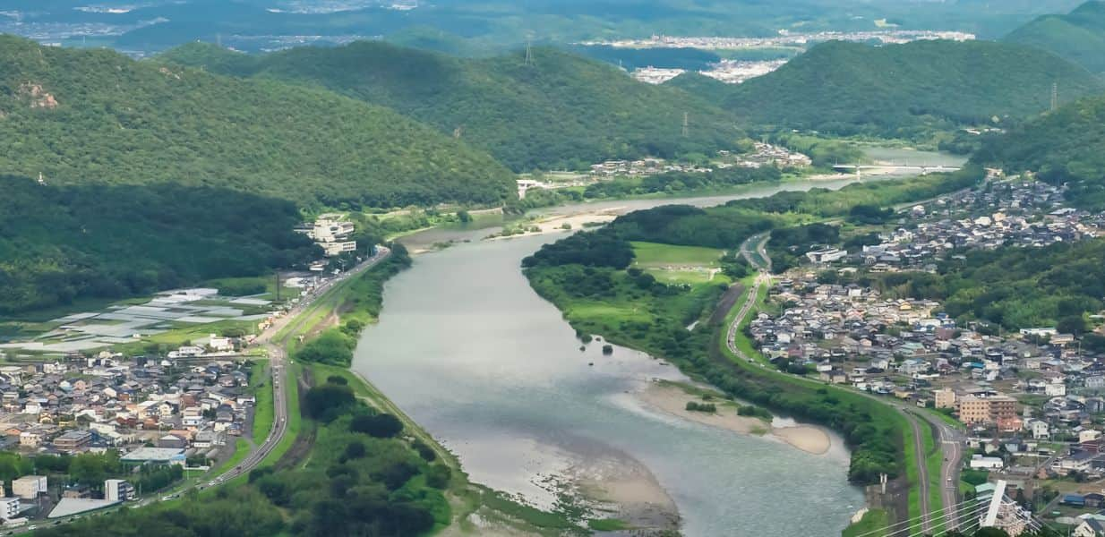 山と川がすぐそばにある岐阜県