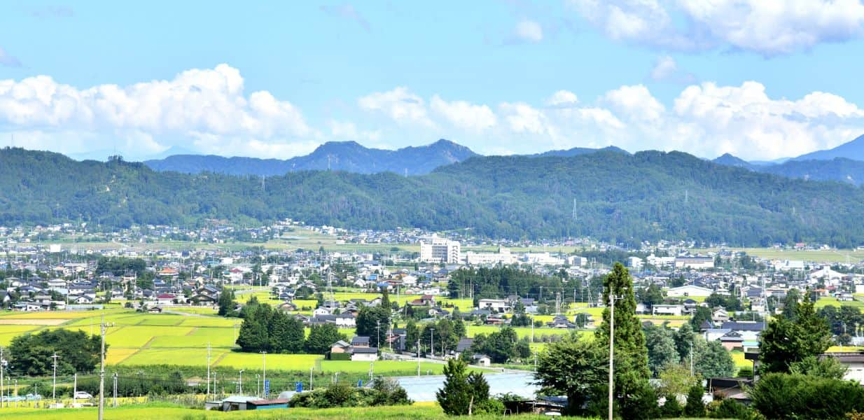 山と清流がすぐそばにある環境